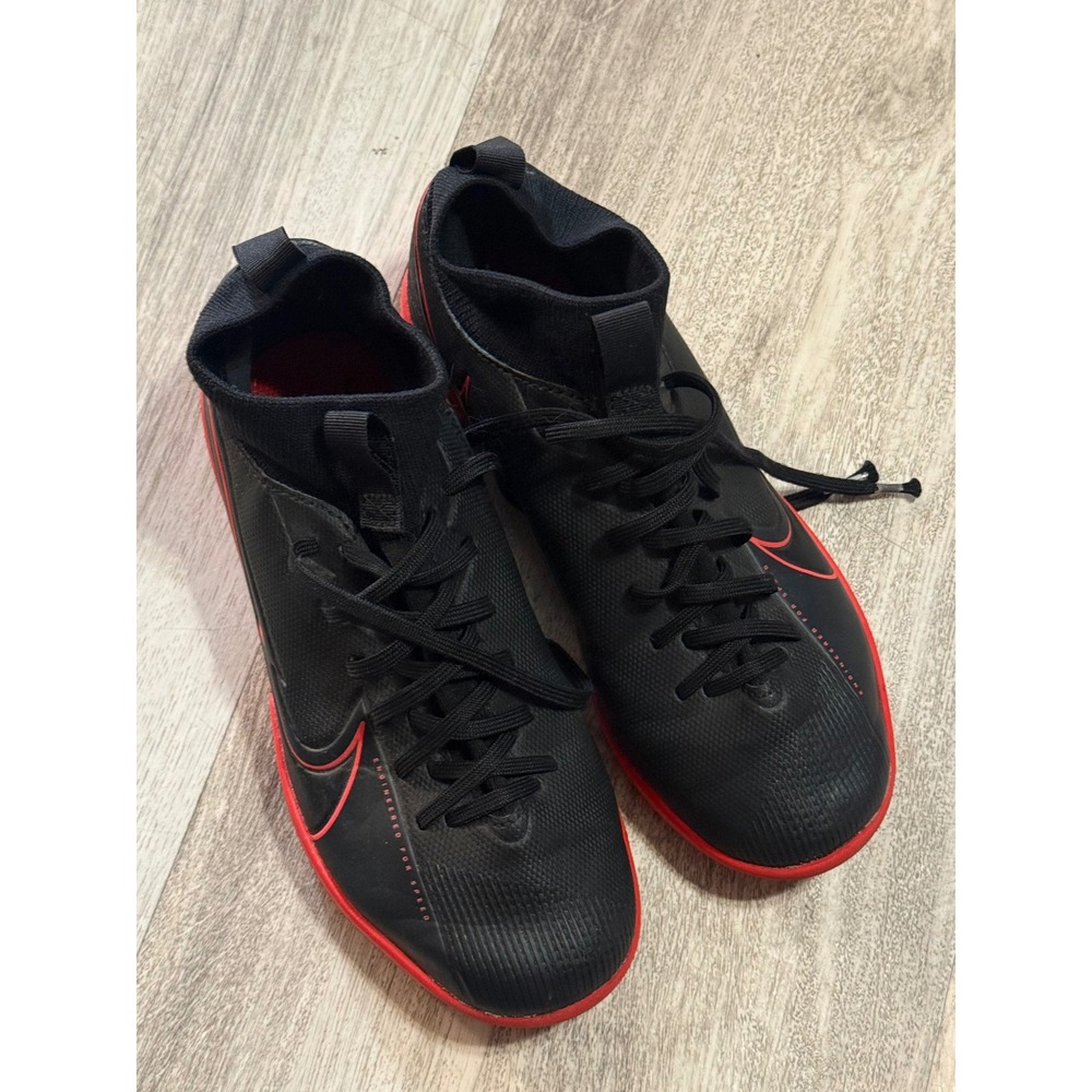 Nike Mercurial Vapor 14 Club Kids Indoor Soccer Shoes‎ Black Red DC0827010